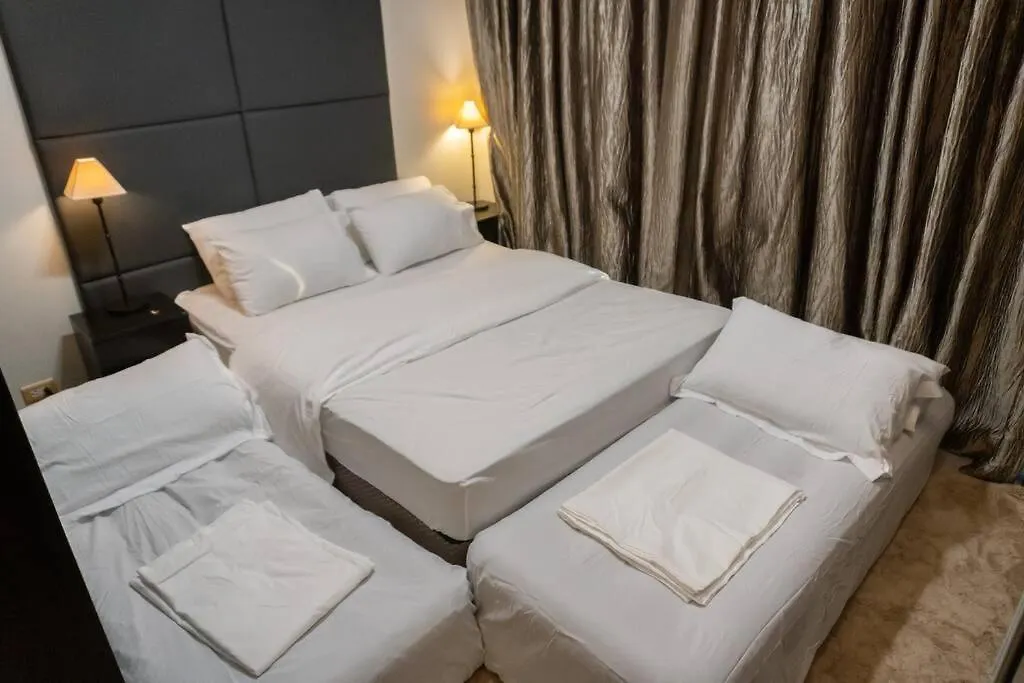 A2J Luxury 1Br Near Venice Mall Bgc Taguig Apartment Manila 0*,  Philippines