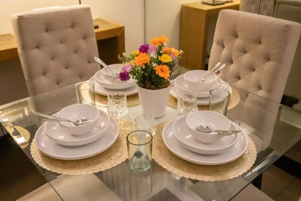 A2J Luxury 1Br Near Venice Mall Bgc Taguig Apartment Manila 0*,  Philippines